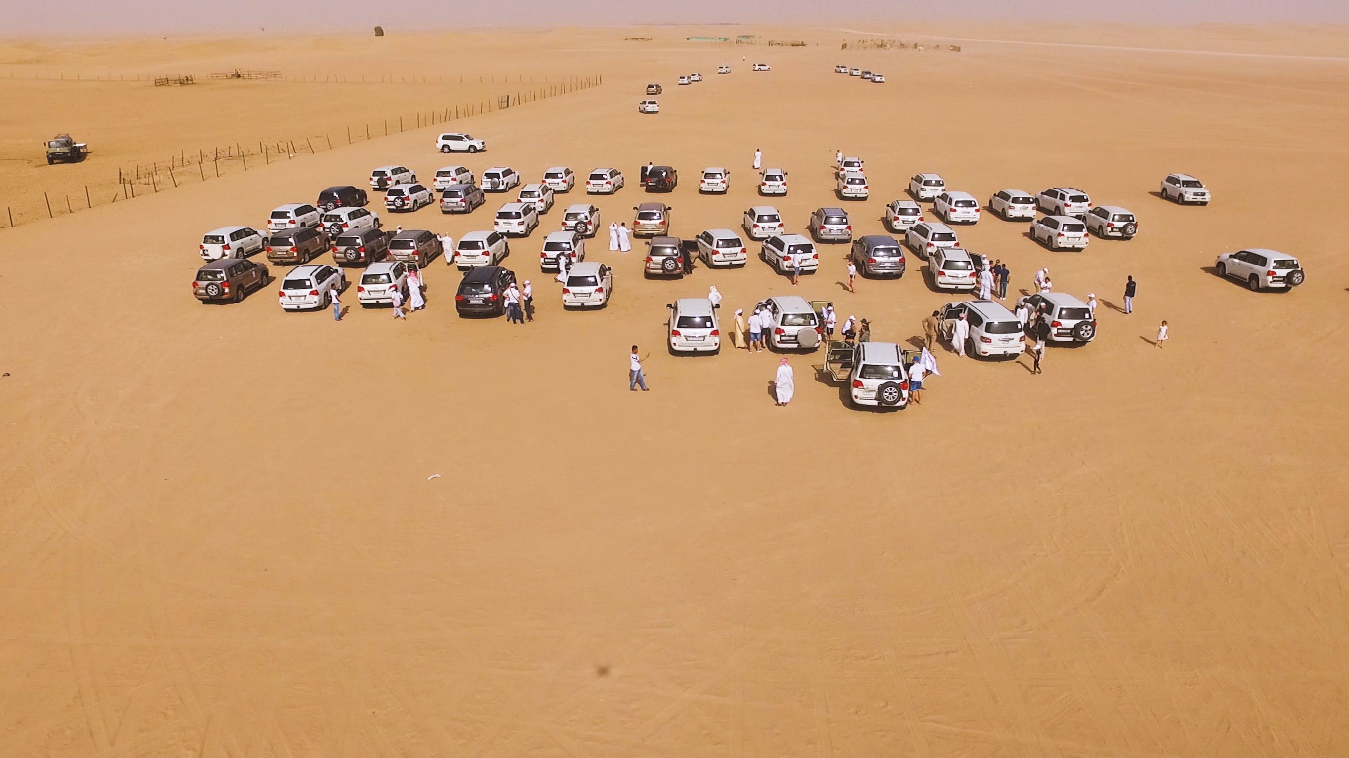 4x4 Suv Cars Transport Backup In Abu Dhabi Desert